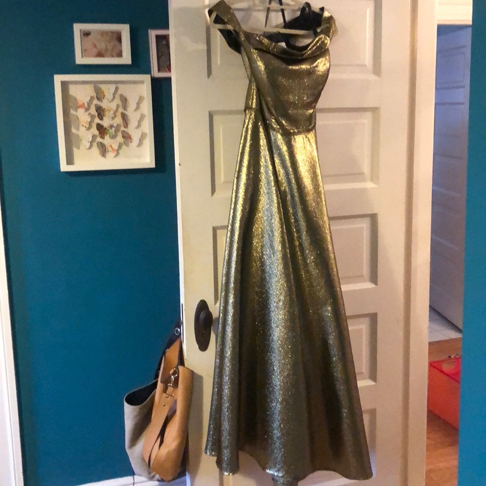 Gold formal gown - perfect for holiday parties!